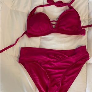 Pink bikini top & bottom. Size M.